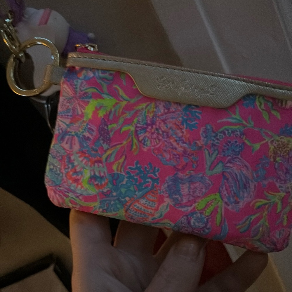 Two Lilly accessories